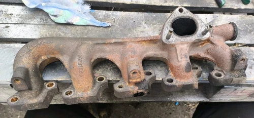 2010 Volvo S60 / XC90 2.4L Used Exhaust Manifold