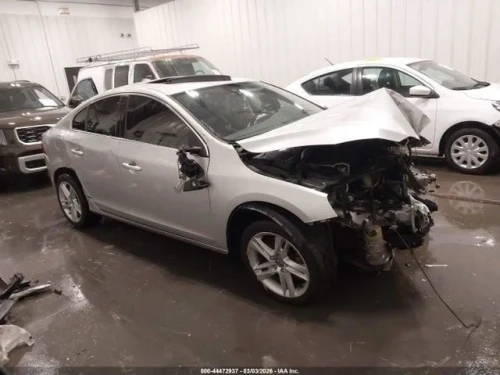 2015 Volvo S60 Used Valve Cover
