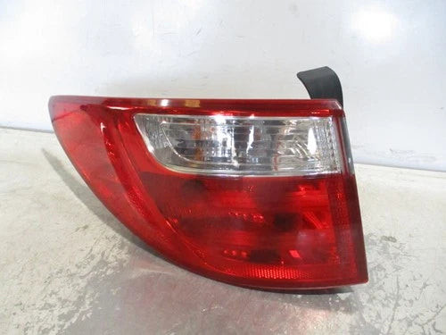 2013-2016 Hyundai Santa Fe Driver LH Tail Light Lamp OEM used OEM tail light assembly