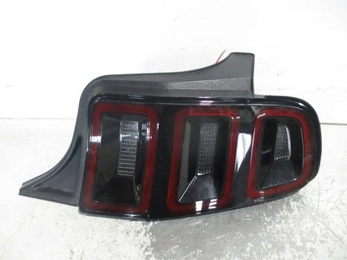 2013-2014 Ford Mustang Passenger RH Tail Light Lamp OEM used OEM tail light assembly