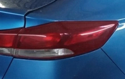 2017-2018 Hyundai Elantra Passenger RH Quarter Mounted Tail Lamp Light OEM used OEM tail light assembly