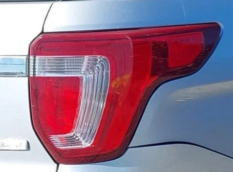 2016-2019 Ford Explorer RH Passenger Tail Light Lamp OEM used OEM tail light assembly