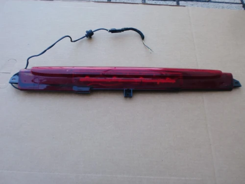 2004-2007 Buick Rainier Used OEM Third Brake Light 15201921