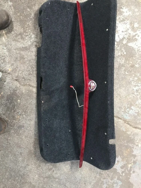 2005 Cadillac STS LED Used OEM Third Brake Light