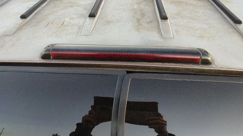 1994-1997 Chevrolet Suburban Used OEM Third Brake Light 15736488