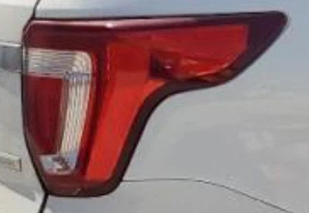2016-2019 Ford Explorer RH Passenger Tail Light Lamp OEM used OEM tail light assembly