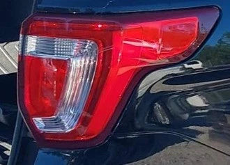 2016-2019 Ford Explorer RH Passenger Tail Light Lamp OEM used OEM tail light assembly
