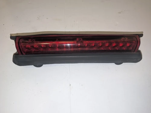 2000-2006 Chevrolet / GMC Tahoe / Yukon / Suburban Used OEM Third Brake Light 15170955