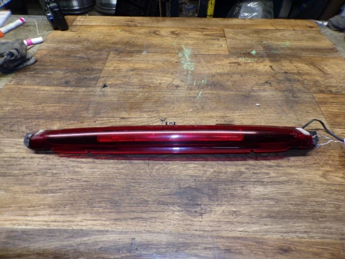 2002-2009 Chevrolet / GMC / Oldsmobile / Buick Trailblazer / Envoy / Bravada / Rainier Used Third Brake Light 15201921
