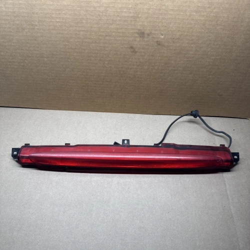 2002-2009 Chevrolet / GMC Trailblazer / Envoy LED Used OEM Third Brake Light 15000045