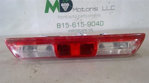 2017-2024 Chevrolet Colorado Used Third Brake Light 3452429