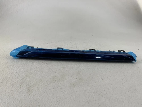 2020-2026 Chevrolet Traverse Used OEM Third Brake Light