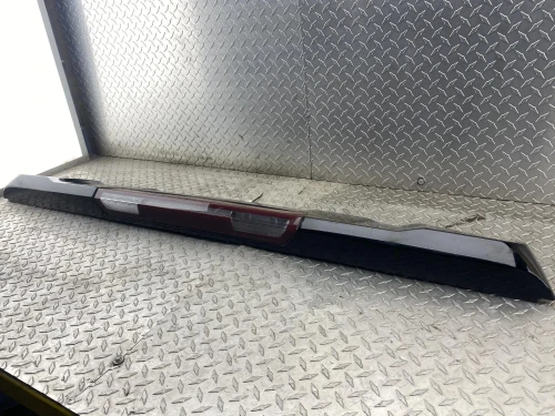 2022 Chevrolet Silverado / 1500 Pickup Used Third Brake Light