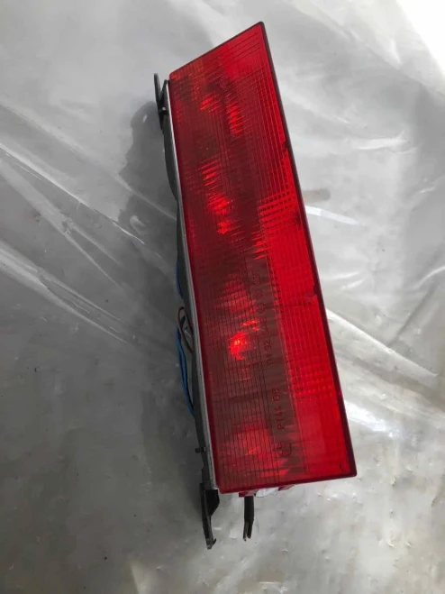 2005 Chrysler PT Cruiser Used Third Brake Light