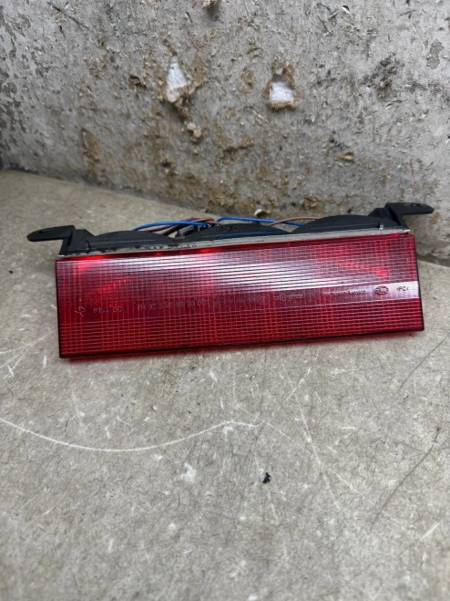 2006-2010 Chrysler PT Cruiser Used Third Brake Light
