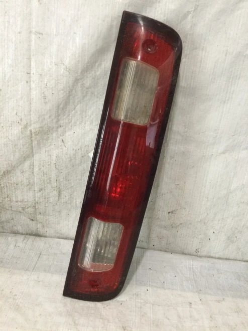 2013-2016 Dodge Ram 1500 Used OEM Third Brake Light