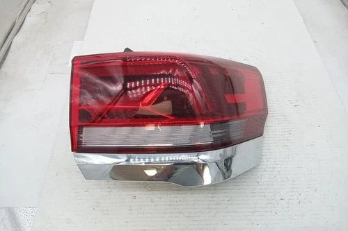 2022 Volkswagen Atlas Passenger RH Tail Lamp Quarter Panel Mounted OEM used OEM tail light assembly