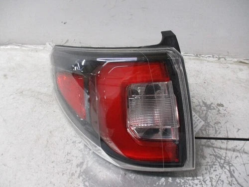 2013-2016 GMC Acadia Driver LH Tail Light Lamp OEM used OEM tail light assembly