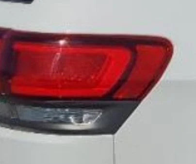2014-2022 Jeep Grand Cherokee RH Passenger Quarter Panel Mounted Tail Light used OEM tail light assembly