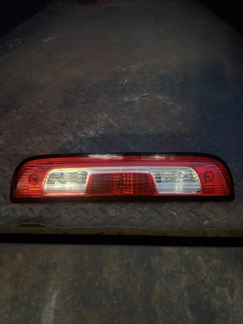2014-2018 GMC / Chevrolet Sierra / Silverado Used Third Brake Light
