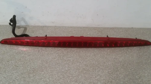 2007-2008 Hyundai Entourage Used OEM Third Brake Light 92700-4J000