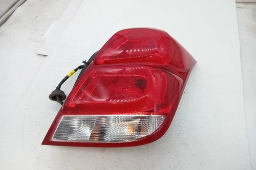 2020 Chevrolet Trax Passenger RH Tail Lamp Assembly OEM used OEM tail light assembly