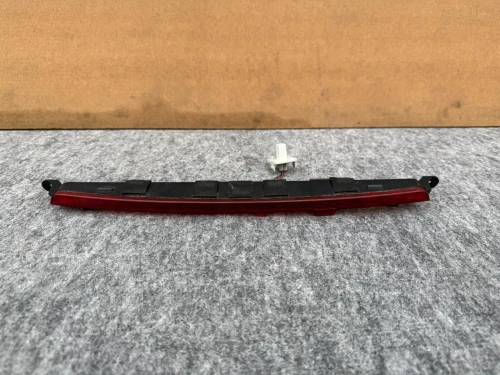 2017-2019 Infiniti QX30 Used OEM Third Brake Light