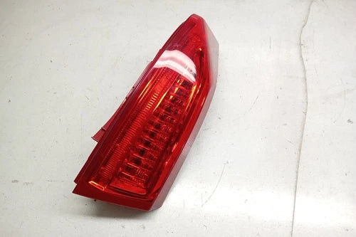 16 2016 Cadillac ATS Passenger RH Tail Light Lamp OEM used OEM tail light assembly
