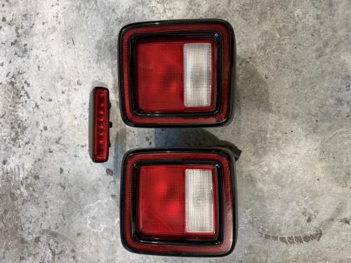 2018-2026 Jeep Wrangler Used OEM Third Brake Light
