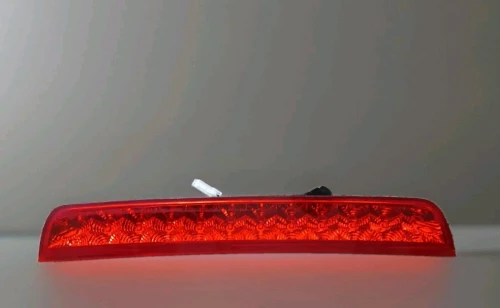 2011-2013 Kia Sorento Used OEM Third Brake Light 92700-2P000