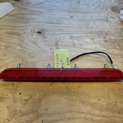 2016-2020 Kia Sorento Used OEM Third Brake Light 92700-C5000