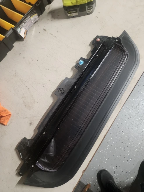2018-2023 Kia Stinger Used OEM Third Brake Light 92700-J5SEOGU