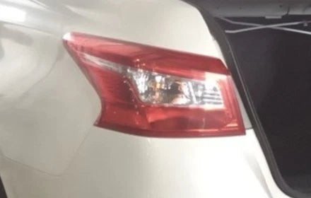 2016-2019 Nissan Sentra Driver Left Quarter Tail Light Tail Lamp OEM used OEM tail light assembly