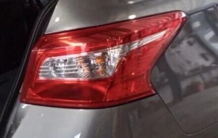 2016-2019 Nissan Sentra Passenger RH Quarter Tail Light Tail Lamp OEM used OEM tail light assembly