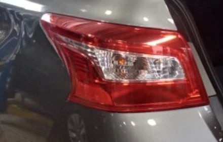 2016-2019 Nissan Sentra Driver Left Quarter Tail Light Tail Lamp OEM used OEM tail light assembly