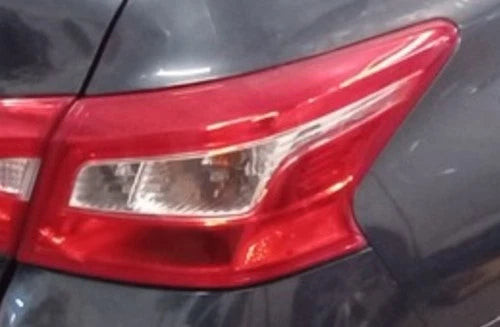 2016-2019 Nissan Sentra RH Passenger Quarter Panel Mounted Tail Light Lamp OEM used OEM tail light assembly