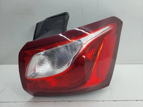 18 19 20 21 Chevrolet Equinox Passenger RH Quarter Mounted Tail Lamp OEM used OEM tail light assembly