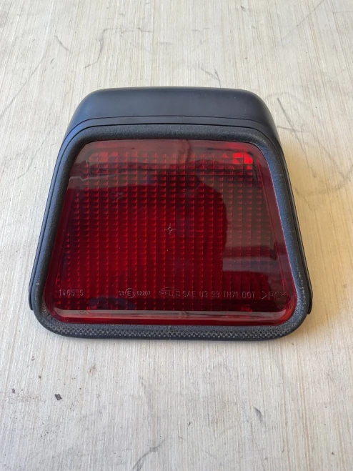 1996-1998 Mercedes-Benz E420 / E430 / E320 / E300 Black Used OEM Third Brake Light