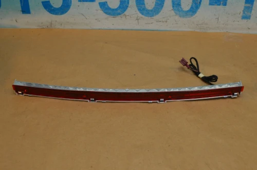 2012-2014 Mercedes-Benz CLS63 / CLS550 Used Third Brake Light 2048200056