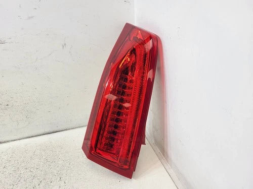 2017-2019 Cadillac ATS Driver LH Tail Light Lamp OEM OEM used OEM tail light assembly