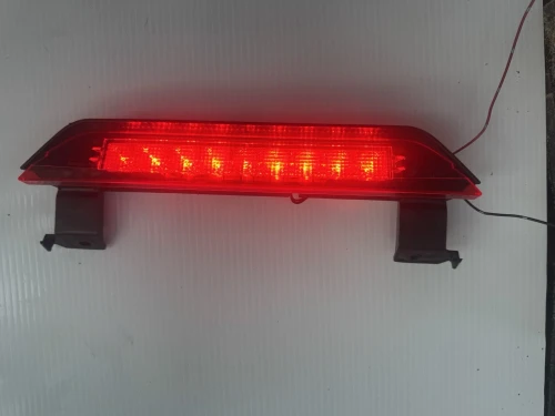2005-2008 Nissan Pathfinder / Xterra Used OEM Third Brake Light