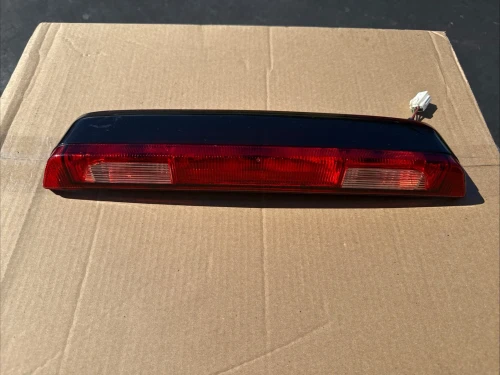 2005-2018 Nissan Frontier / Pickup Used OEM Third Brake Light