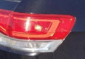 2015 Jeep Grand Cherokee RH Passenger Tail Light Lamp OEM used OEM tail light assembly