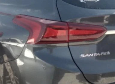 20 Hyundai Santa Fe Driver Side Tail Light Assembly LH Quarter Panel Mounted OEM used OEM tail light assembly