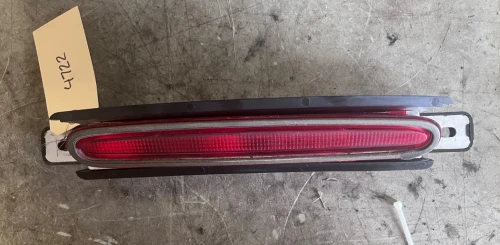 2007 Pontiac G6 Used OEM Third Brake Light 15862413