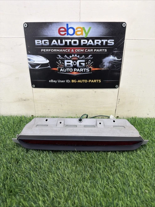2000-2004 Subaru Outback / Legacy Used OEM Third Brake Light