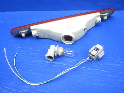 1996-2002 Toyota 4Runner Red Used OEM Third Brake Light