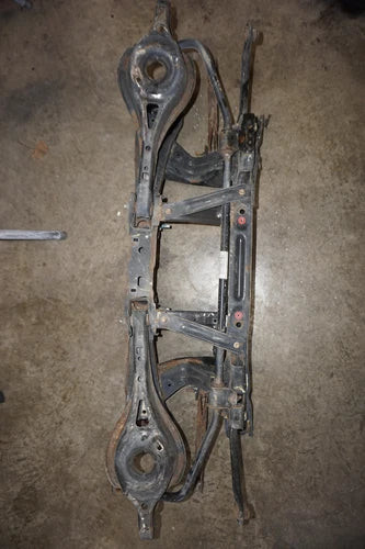 17 18 19 2013-2019 Ford Escape Rear Cross Member Subframe Used Oem (cv6z-5035-n) used OEM rear subframe and crossmember