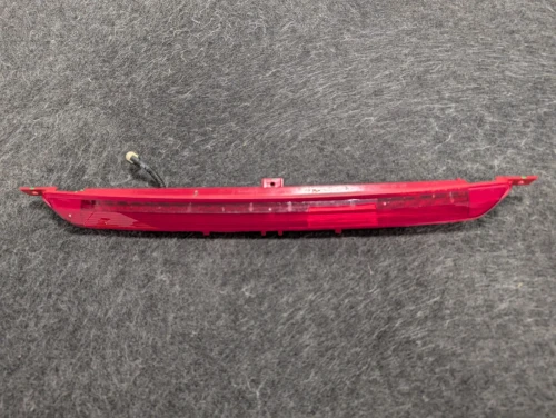 2021 Volkswagen Golf / Rabbit Used OEM Third Brake Light