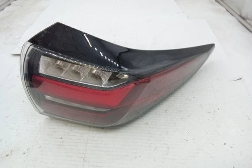2020 Nissan Murano Passenger RH Tail Lamp Quarter Panel Mounted OEM used OEM tail light assembly